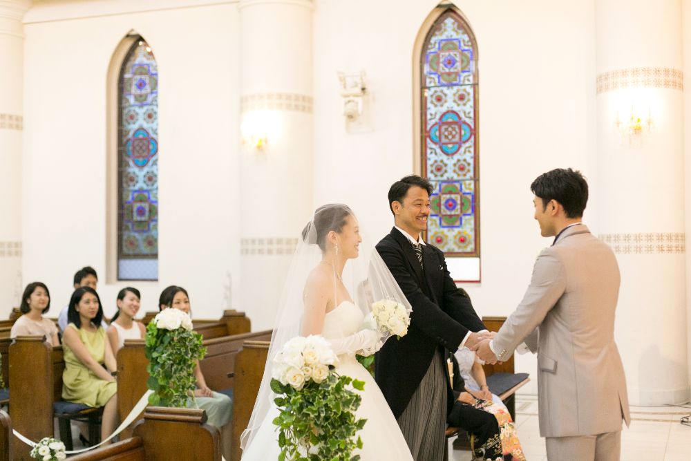 家族婚や少人数での結婚式！少人数ならではの魅力やおすすめ演出をプランナーがご紹介！